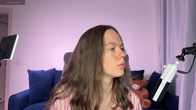 SharkyBaby from StripChat