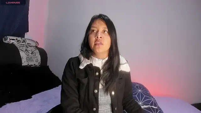 Sharlottee__ from StripChat