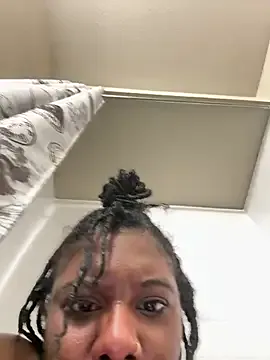 ShortcakeMochaa from StripChat