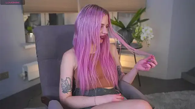 SimonaKaroly from StripChat