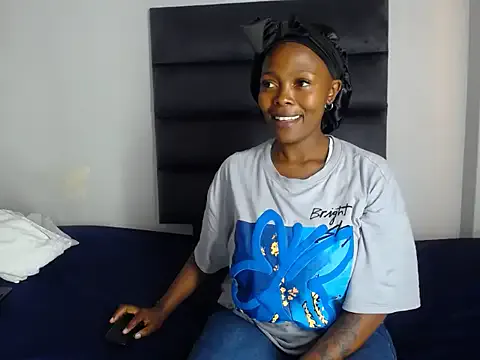 SlimButterflyX from StripChat