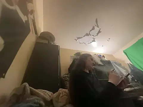 Snowbunnycake_131 from StripChat