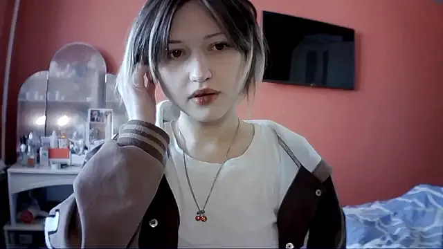 SnowWhiteNika from StripChat