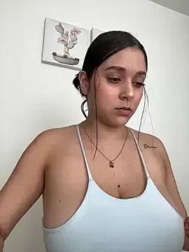 SophiaLaurens from StripChat