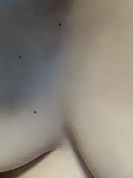 squirtshantal from StripChat