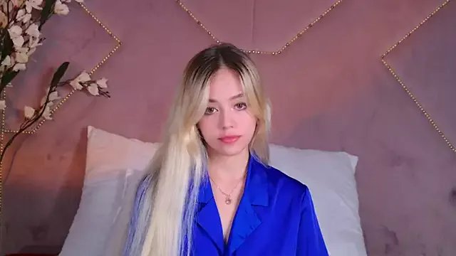 Private STELLA_RICH on StripChat