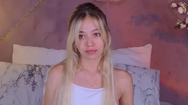 Private STELLA_RICH on StripChat