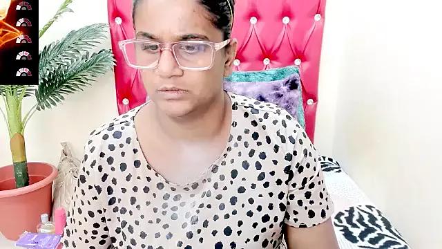 Masturbate to naked camwhore Strawberry_Lips Strawberry_Lips from StripChat