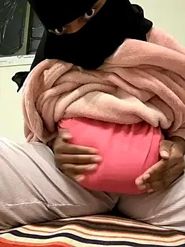 Hot Submissive_Arab wants you to fuck her body now Submissive_Arab from StripChat