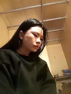 Freechat Suny_babyy on StripChat