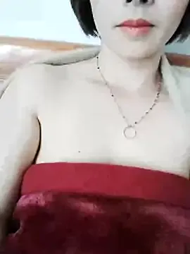 Swan-white123 from StripChat