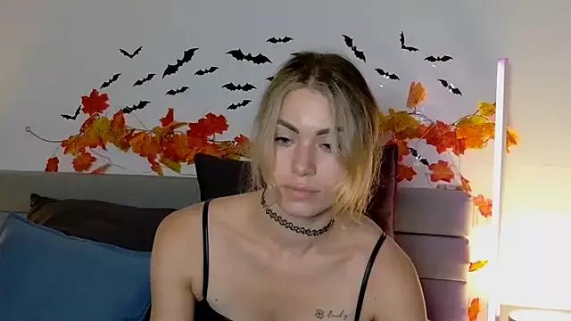 SweetDarling7 wants you to fuck her body now SweetDarling7 from StripChat