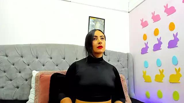 TamaraMartinn on StripChat 