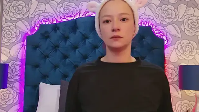 TaniaBlaze from StripChat