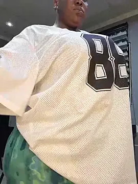 Thasha8 from StripChat