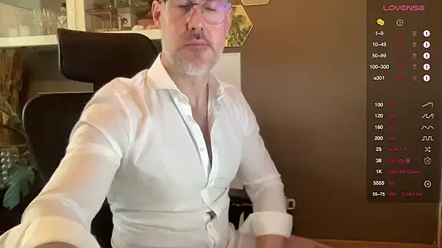 the_new_fit_rubinho from StripChat