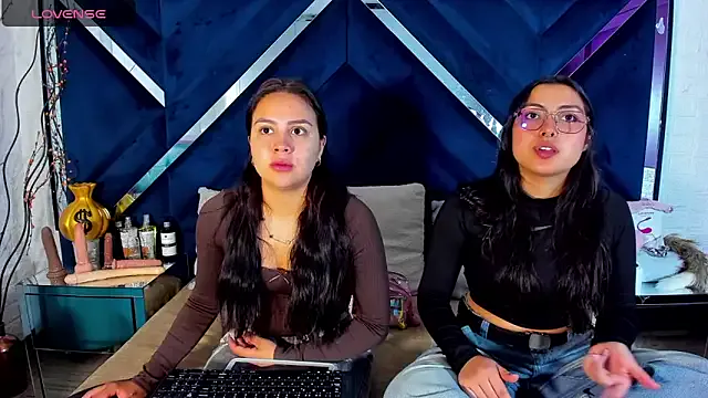 TheGirlsShow from StripChat