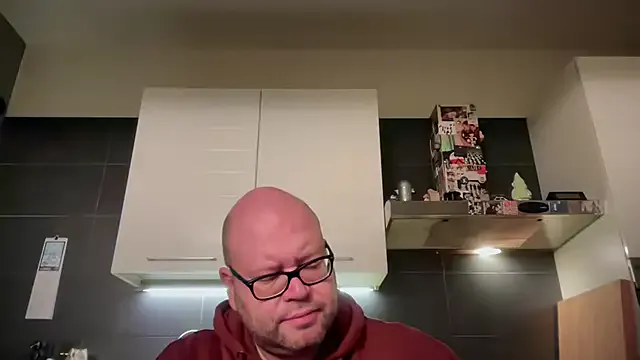 theitalianbear from StripChat