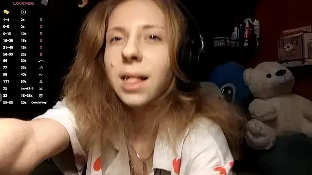 TiaraHenegan from StripChat