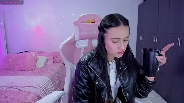 Tinylottie from StripChat