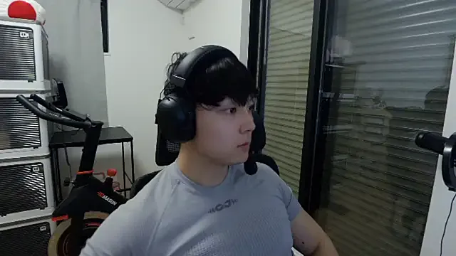 Tkcqcc from StripChat