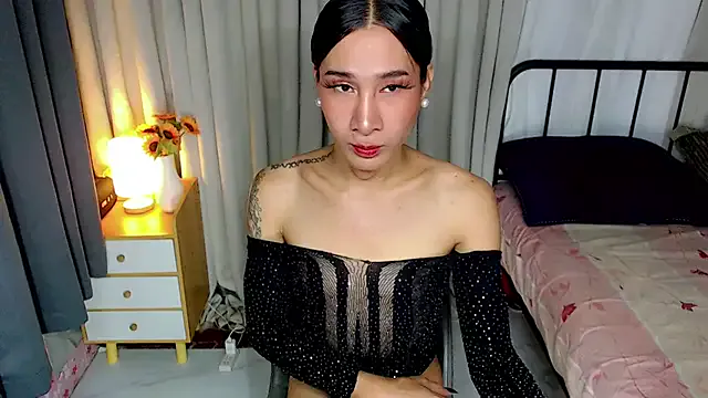 Transmedusa from StripChat