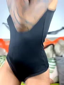 Explore sexy stripper TweetiePieXXX TweetiePieXXX from StripChat