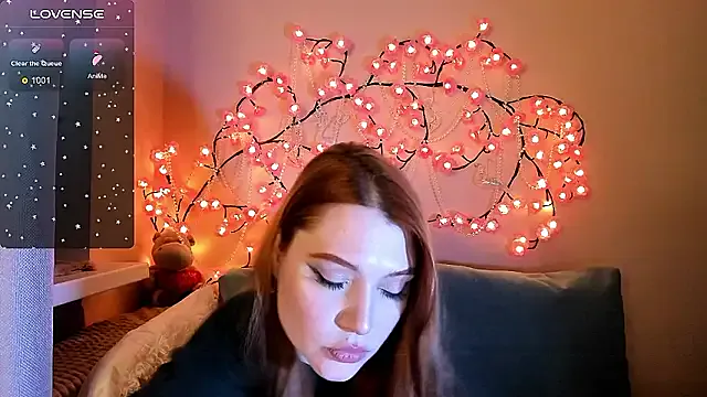 Ungoliant_Kiss from StripChat