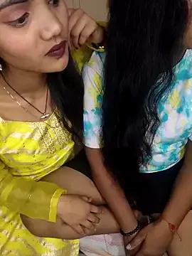 Unique_MomandDaughterrs from StripChat