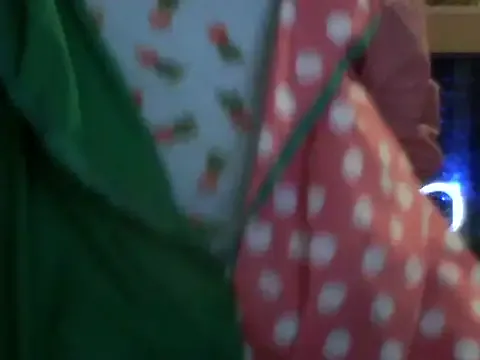 untamedredsnake from StripChat