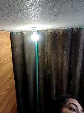 Discover Valen_Person, she wants to masturbate for you Valen_Person from StripChat