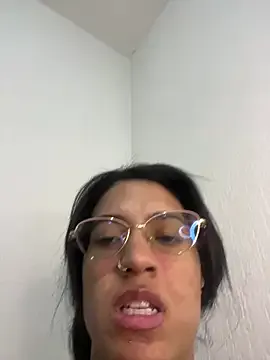 ValentinaEvanz from StripChat