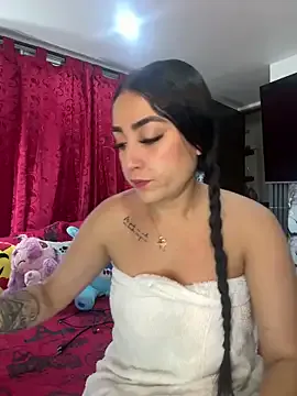 Valentinamendez__ from StripChat