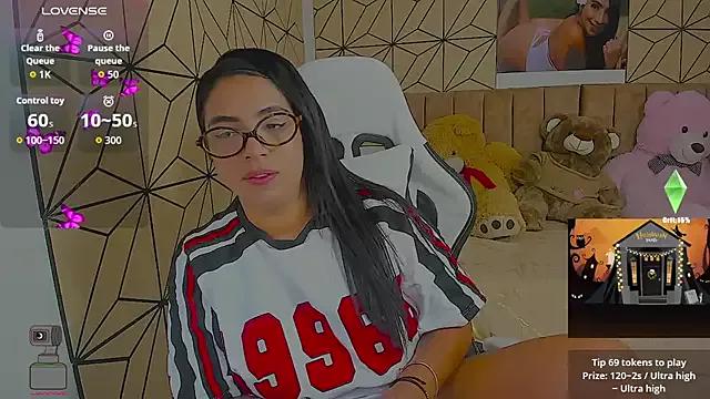 Try StripChat's Vane_lopez_ vane_lopez_ from StripChat