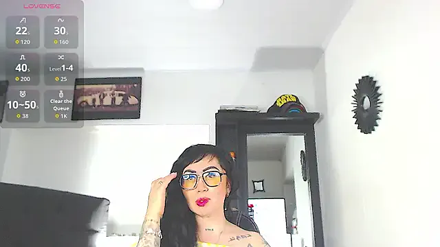 Vicky_hotmilf from StripChat