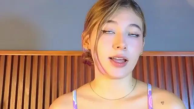 Sweet VictoriaSpark wants you to fuck her body now VictoriaSpark from StripChat