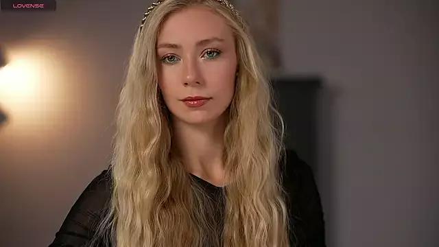 Sweet Vika54784 wants you to fuck her body now Vika54784 from StripChat