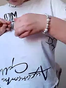 Sweet VikaKing from StripChat VikaKing from StripChat