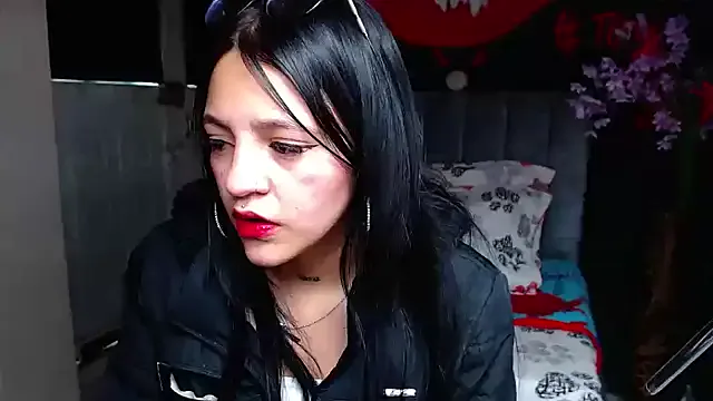 Violettasquirt from StripChat