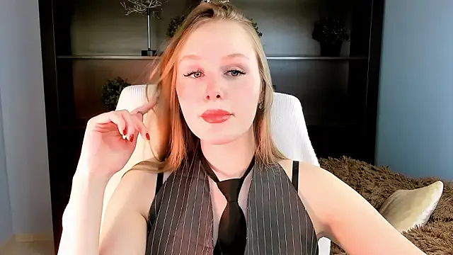 VivienLeeigh from StripChat