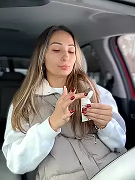 Wonder_Kari from StripChat