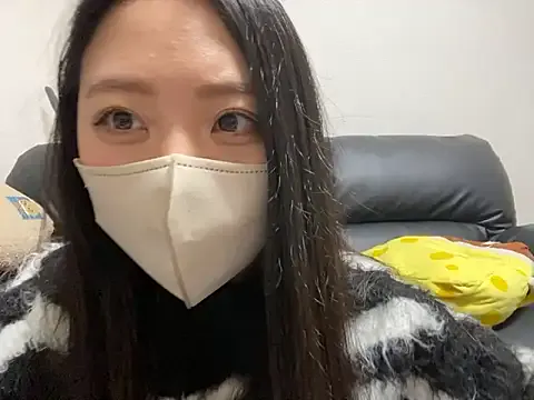 yazawa_oO from StripChat