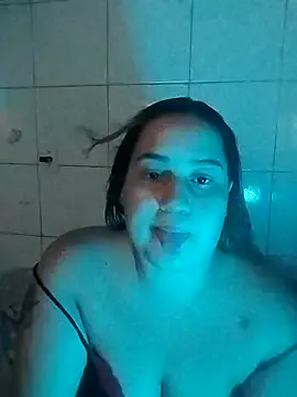 yesmiia from StripChat