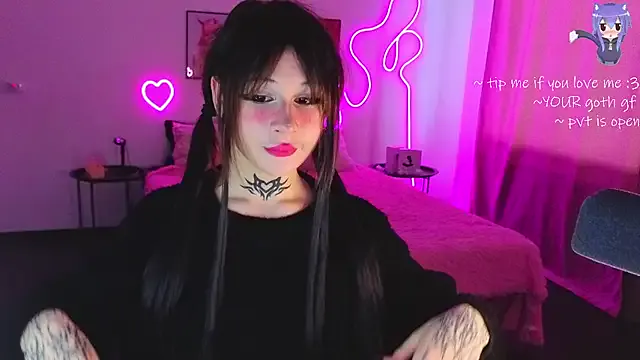 your_little_eva from StripChat