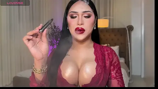 Your_Majesty_Tyra from StripChat