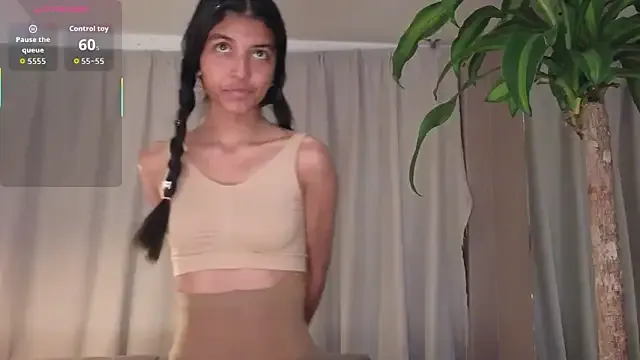 YuliethPetite from StripChat