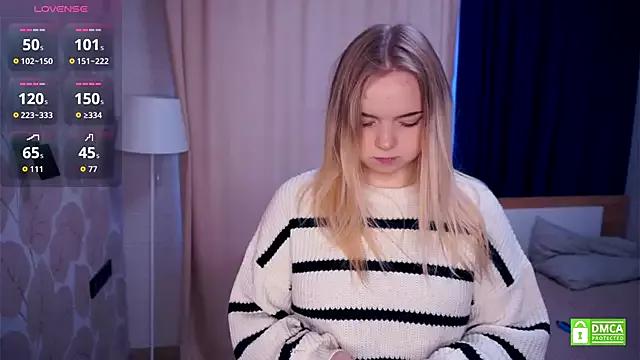 Naked ZaraCreedon wants you to fuck her body now ZaraCreedon from StripChat