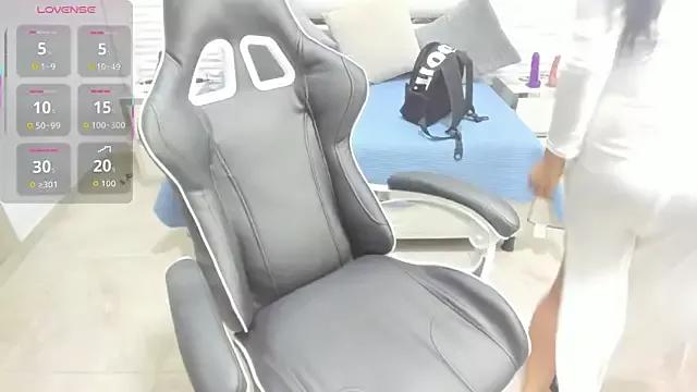 Check out 23 years old Zulema_hamdi from StripChat Zulema_hamdi from StripChat